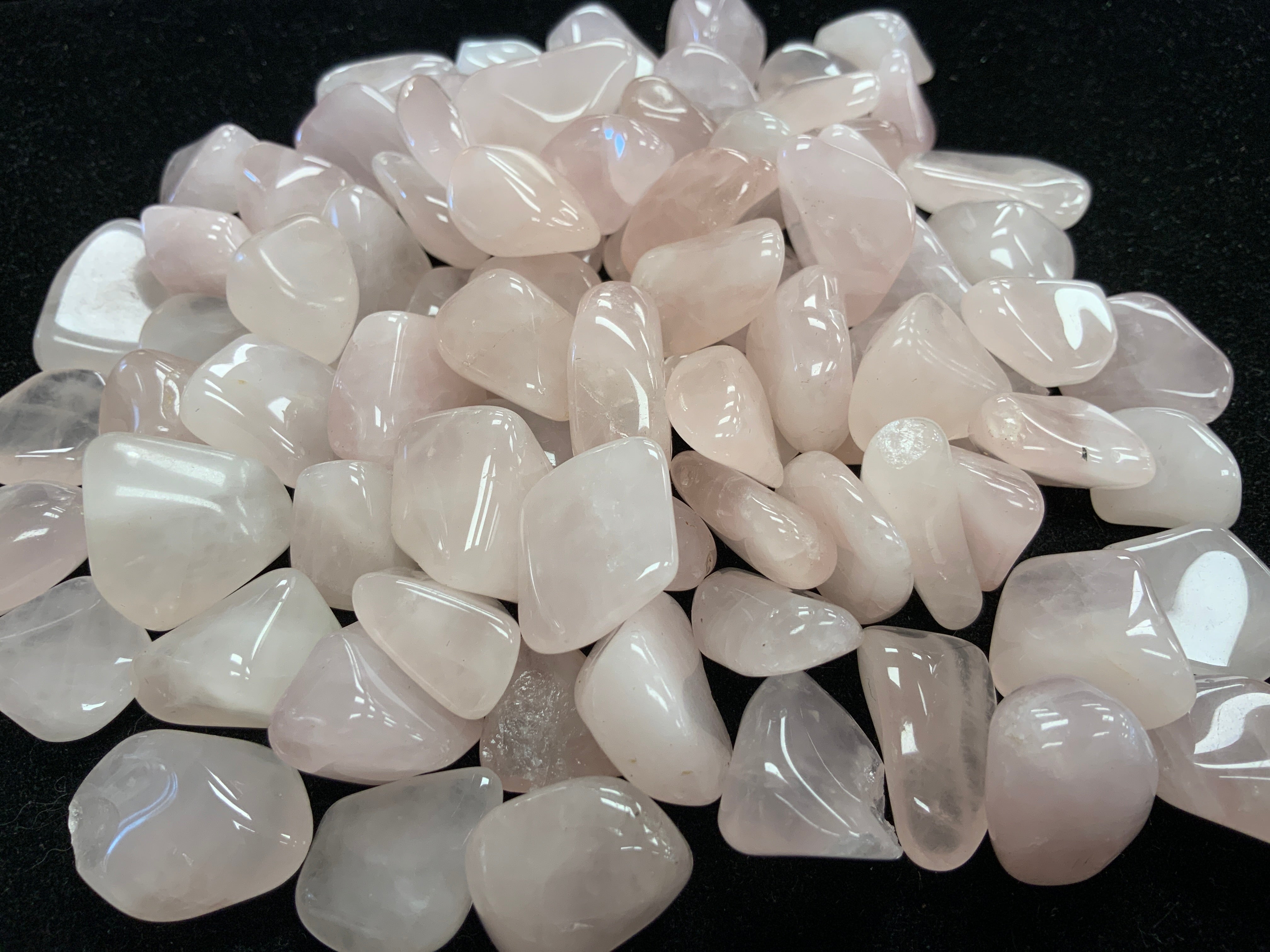 light pink tumbled polish stones rose quartz 